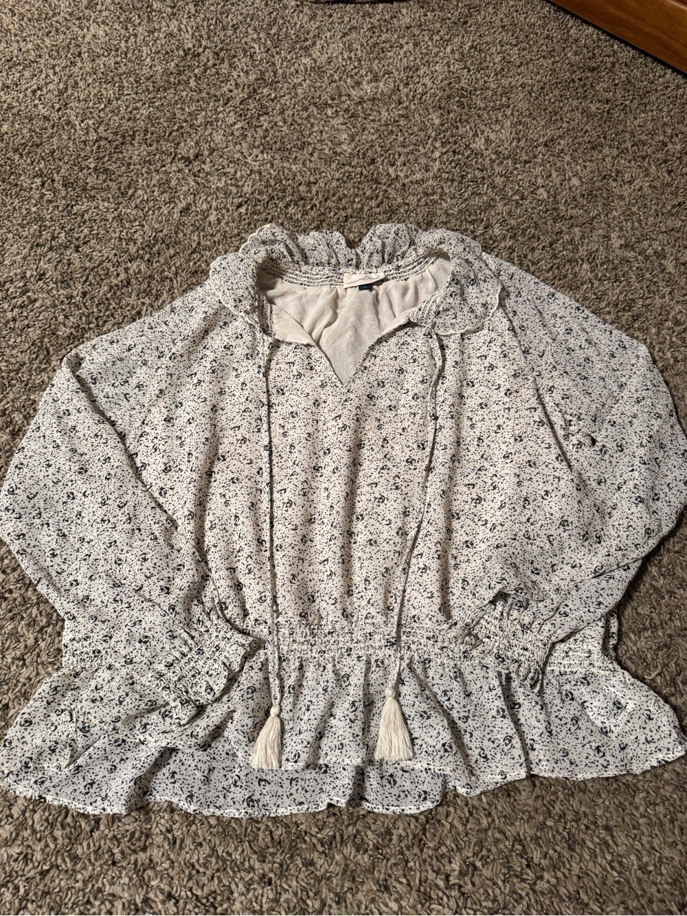 Universal Thread Cream Peasant Blouse with Black Floral Print